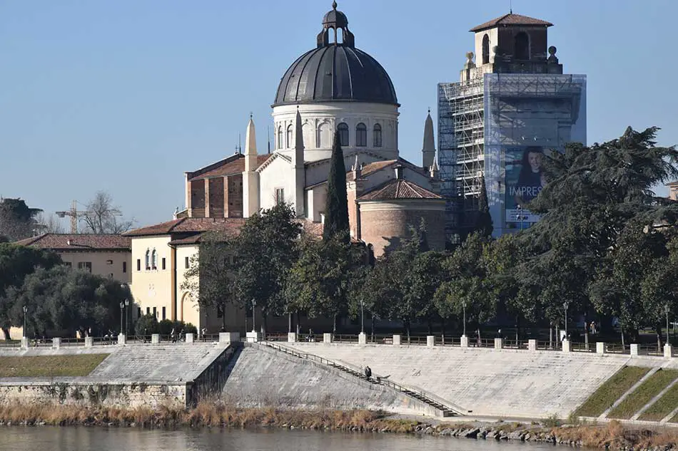 Arrivare Chiesa di San Giorgio in Braida Verona