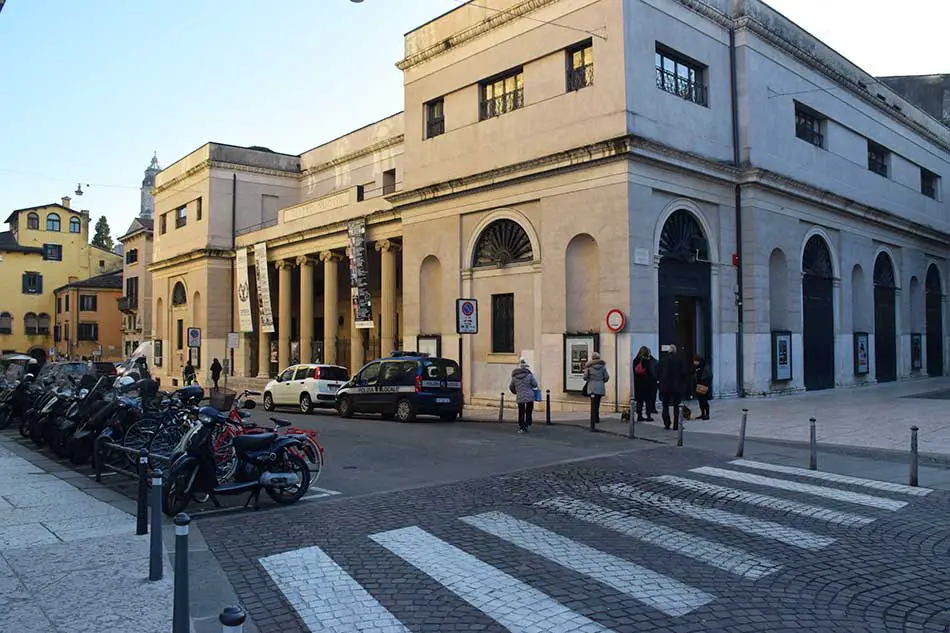 Arrivare Teatro Nuovo Verona